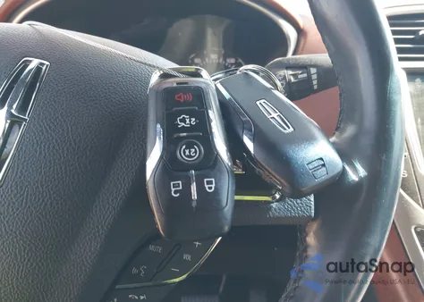 2017 Lincoln Mkx Black Label z USA, uszkodzony, nr VIN 2LMPJ7JRXHBL13794